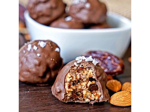 Шоколадно-ореховые конфеты с финиками