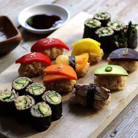 Сыроедческие суши и роллы